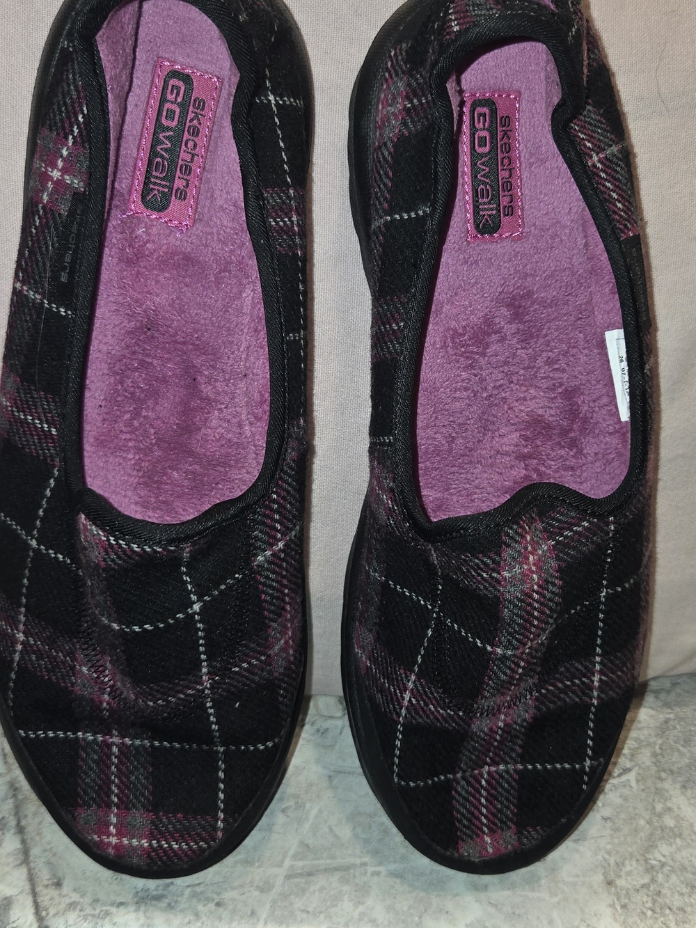 Skechers Black Plaid Slip-On Slippers with Pink Insole